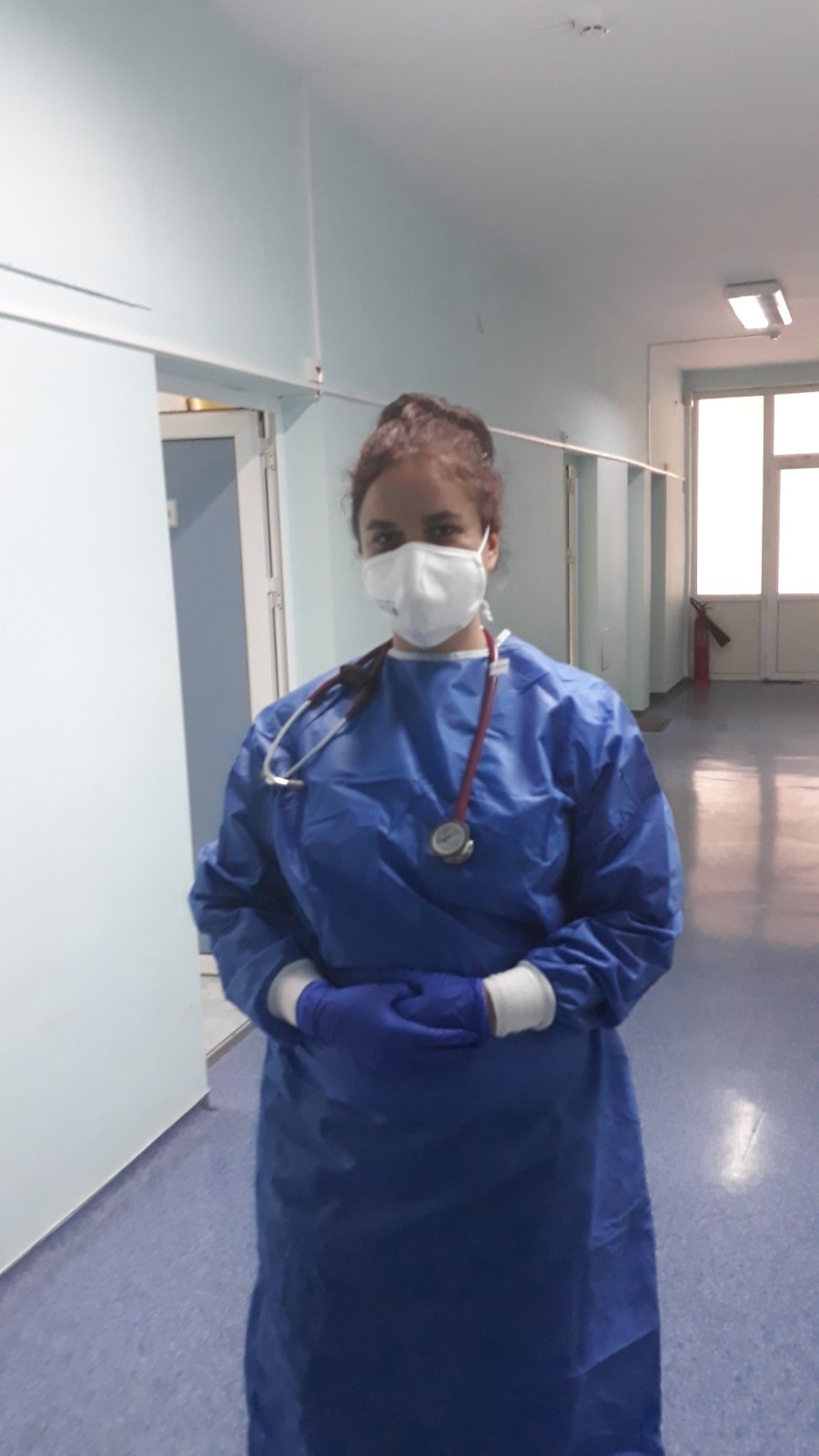 35-годишна лекарка с дисертация по онкология се връща от Мюнхен, за да помага в Интензивно отделение